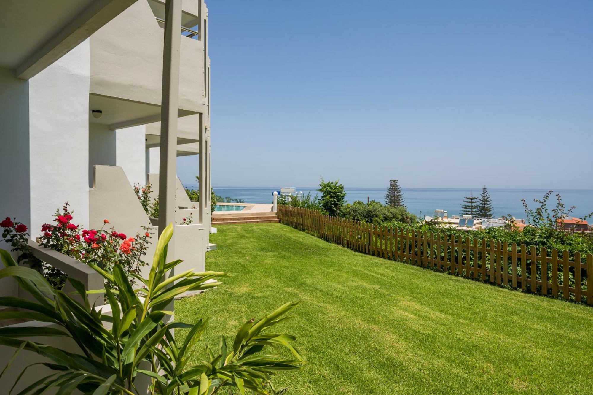 Hermes Sea View Stalos Exterior photo