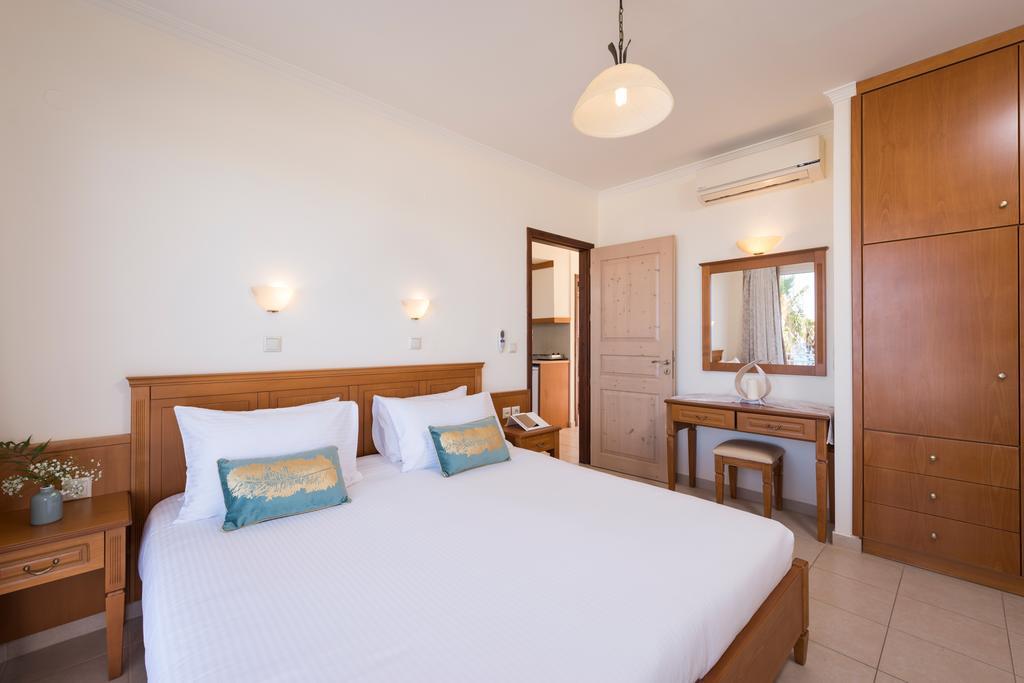 Hermes Sea View Stalos Exterior photo