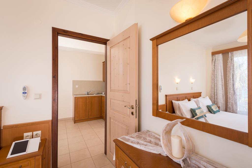 Hermes Sea View Stalos Exterior photo